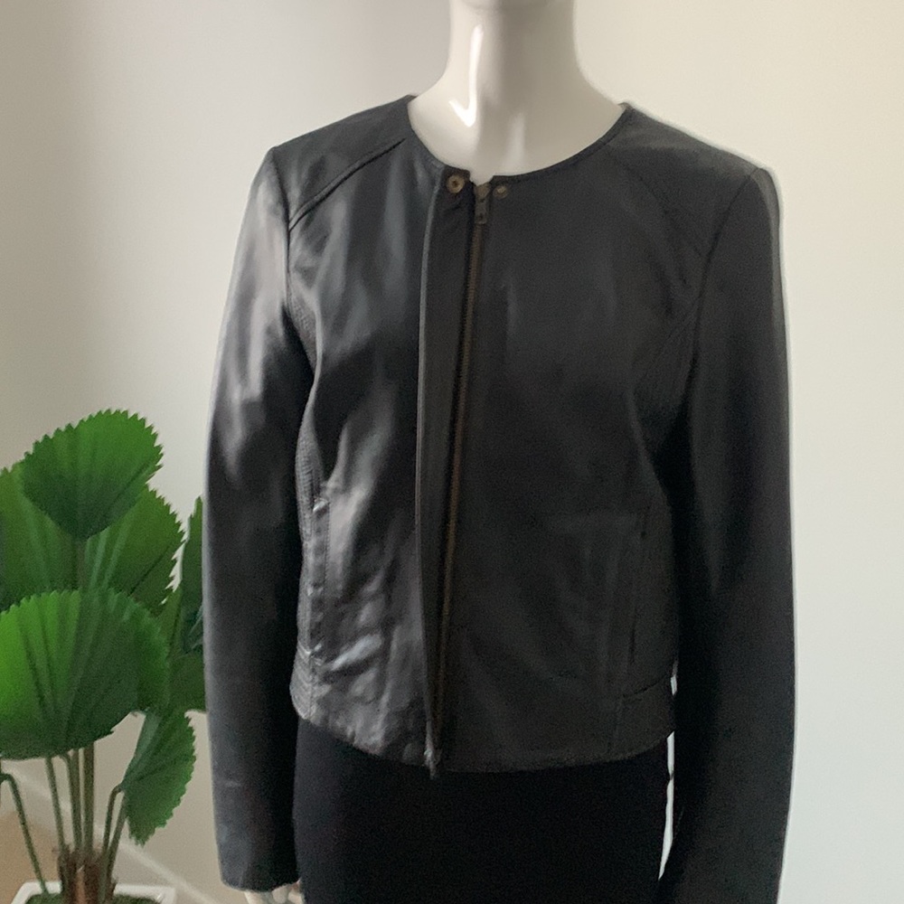 100% Leather Jacket LG